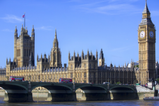 Депутатов британского парламента обвинили в пьянстве на рабочем месте