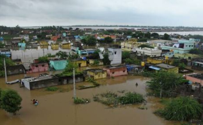 В Индии из-за наводнения погибли почти 30 человек — РИА Новости, 21.11.2021