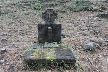 В Индии мужчина жил в доме с выкопанным из могилы трупом матери