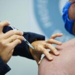 Ковид-принуждение: Америка «чипирует» русских за границей своими вакцинами